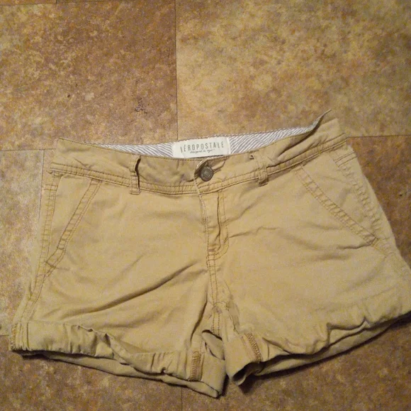 Aeropostale - Picture 7 of 8